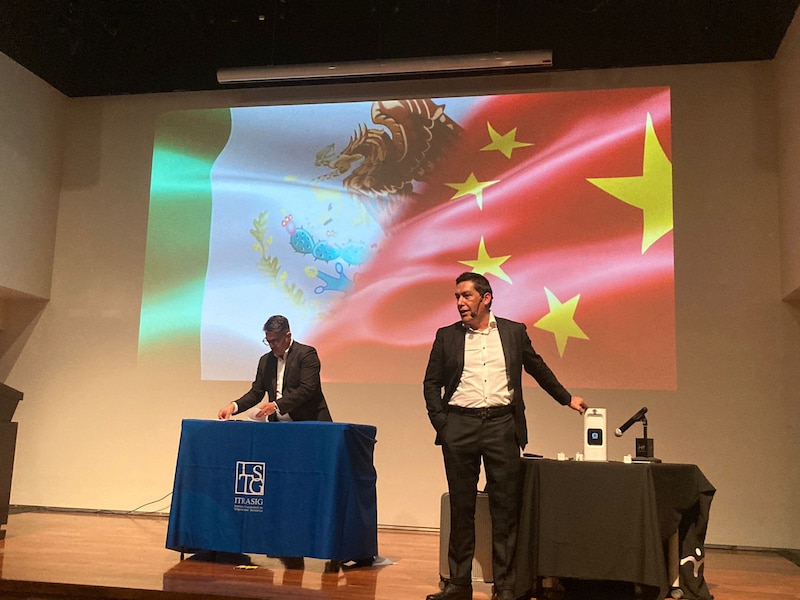 Conferencia sobre las relaciones entre México y China