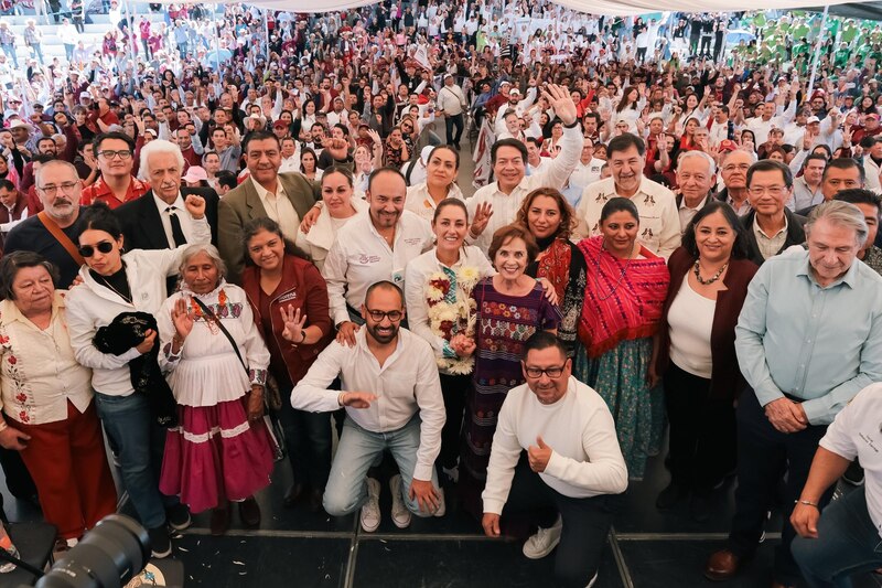 Multitudinario mitin de apoyo a la candidata presidencial