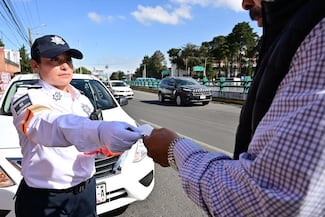 Las únicas que podrán poner infracciones de transito en el Estado de México serán las mujeres policías 