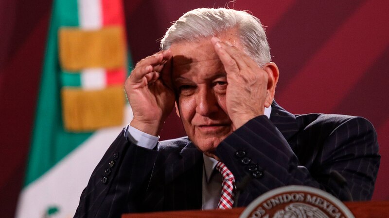 El presidente López Obrador se tapa los ojos ante la crisis económica