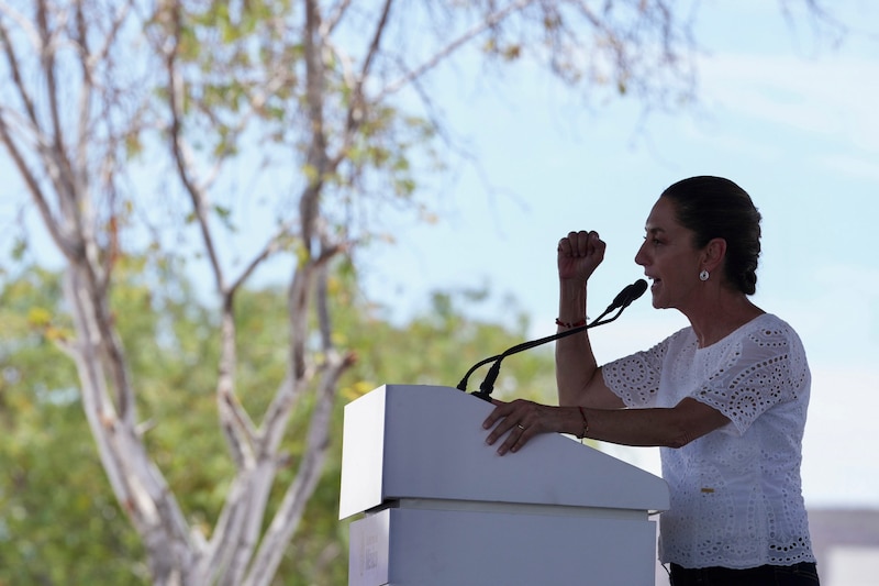 La Presidenta Claudia Sheinbaum anunció una inversión adicional de 300 millones de pesos para Baja California Sur, para el sector salud