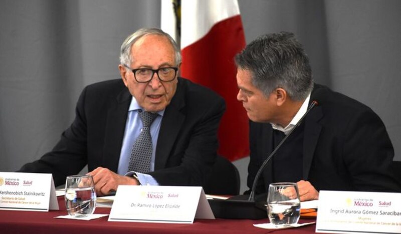 David Kershenobich en evento de reactivación del Comité Nacional de Cáncer de la Mujer