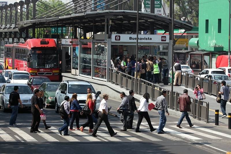 Cruce peatonal en la Ciudad de México