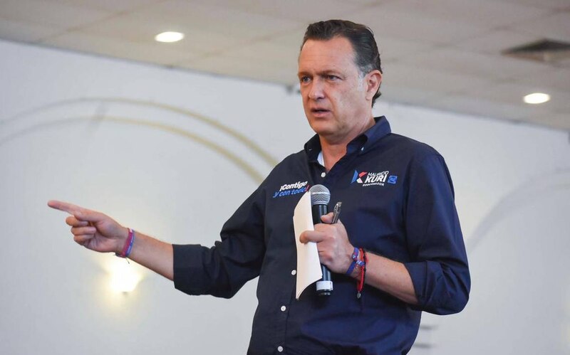 El precandidato presidencial por el Partido de la Liberación Dominicana (PLD), Gonzalo Castillo, durante un acto de campaña.