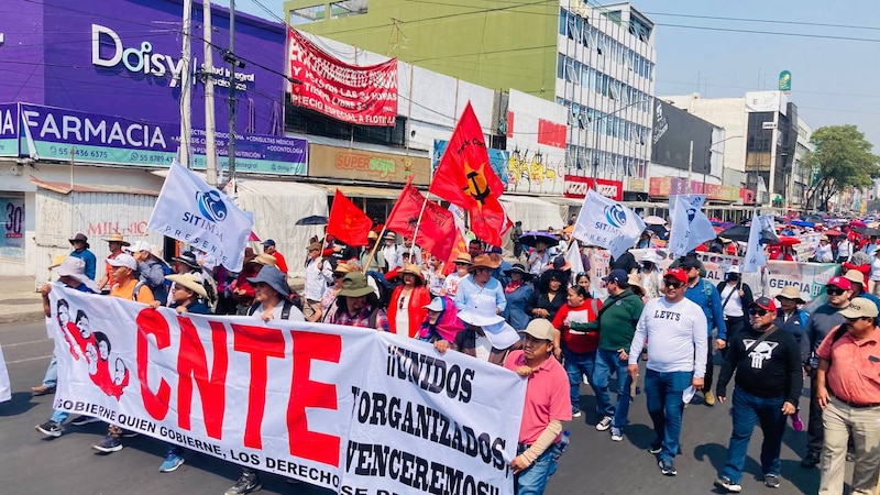 Marcha del SNTE en la Ciudad de México