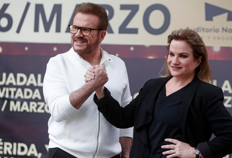Raphael y Ana Belén, dos grandes de la música española, juntos en un concierto.