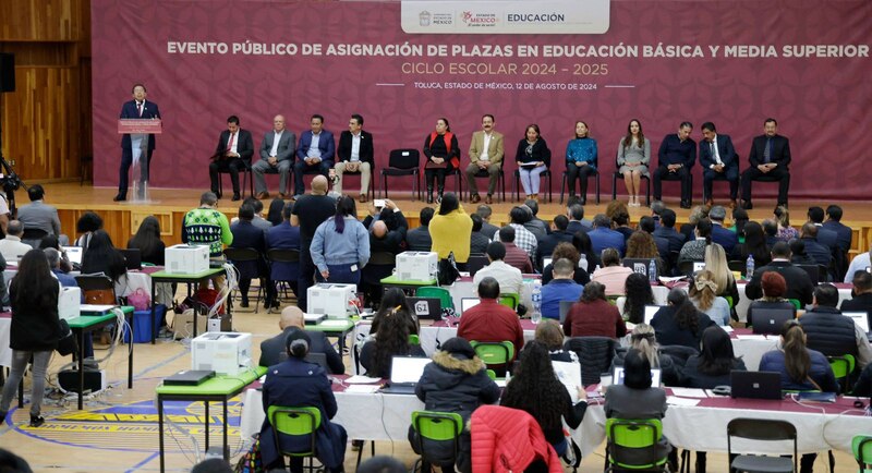 Evento público de asignación de plazas en educación básica y media superior