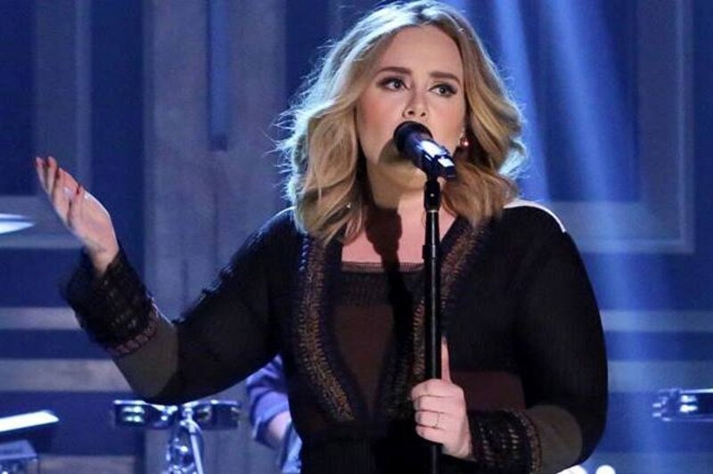 Adele cantando en Saturday Night Live