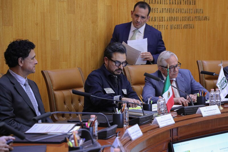 El Consejo Técnico del IMSS aprobó contrato plurianual de mantenimiento de elevadores lo que garantiza la operación de 763 elevadores en diversos hospitales y oficinas