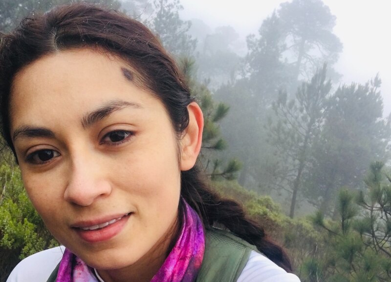 Mujer en la niebla
