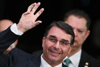 Flávio Bolsonaro se lanza como candidato a la presidencia de Brasil