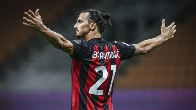 Zlatan Ibrahimovic celebra un gol con el Milan
