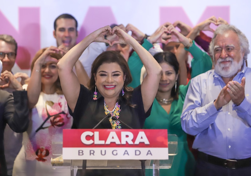 Clara Brugada, candidata de Morena a la alcaldía de Iztapalapa, durante un mitin de campaña en la Ciudad de México.