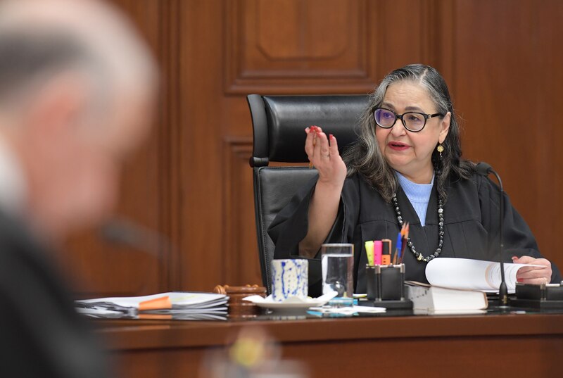 Jueza dicta sentencia en un caso de corrupción