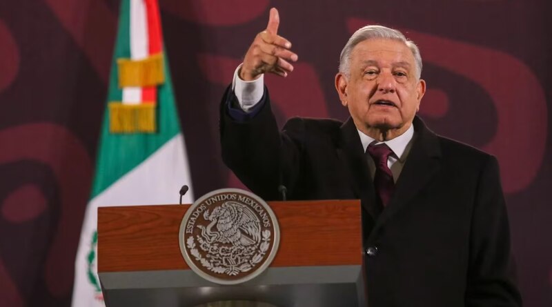 El presidente Andrés Manuel López Obrador da un discurso.