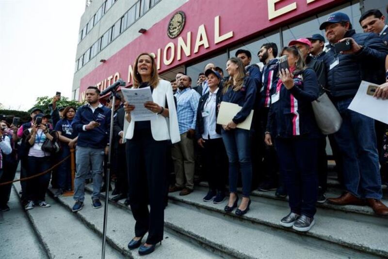 La candidata a la presidencia, Claudia Sheinbaum, pronuncia un discurso ante sus seguidores.