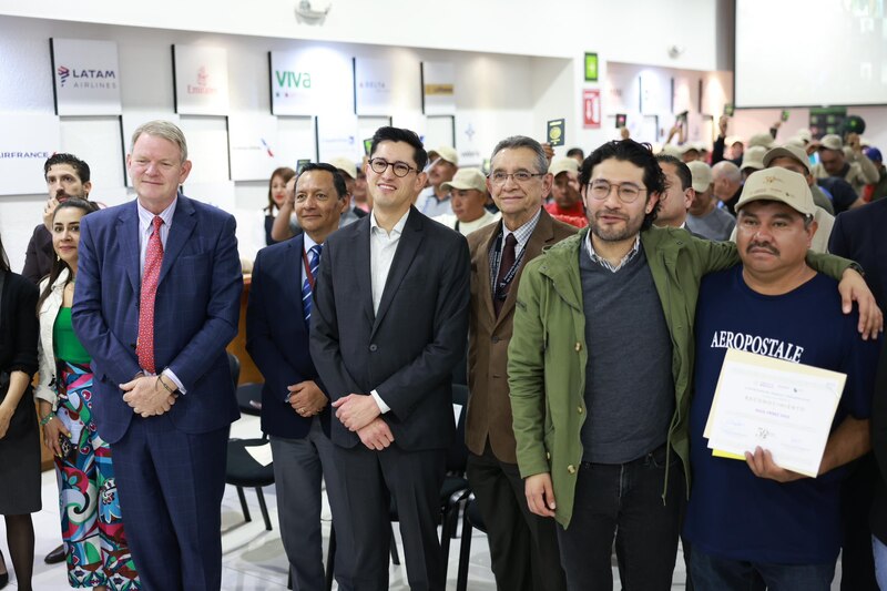 Entrega de reconocimientos a trabajadores de LATAM Airlines