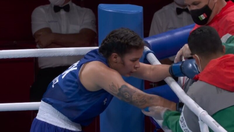 Pelea de box entre dos mujeres