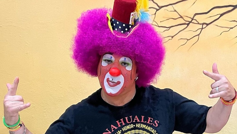 Payaso haciendo malabares