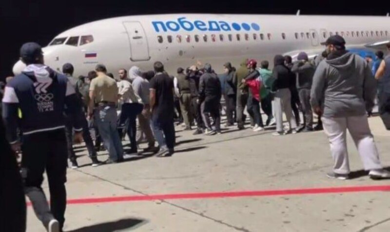 Pelea en el aeropuerto de Moscú deja varios heridos