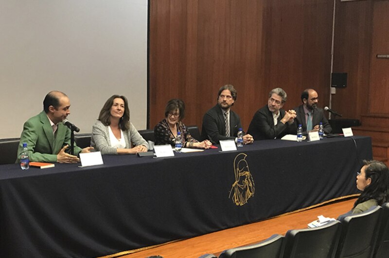 Mesa redonda sobre el futuro de la educación en Colombia