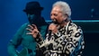 Tom Jones en el Teatro Metropólitan: La elegancia del legendario Tigre de Gales