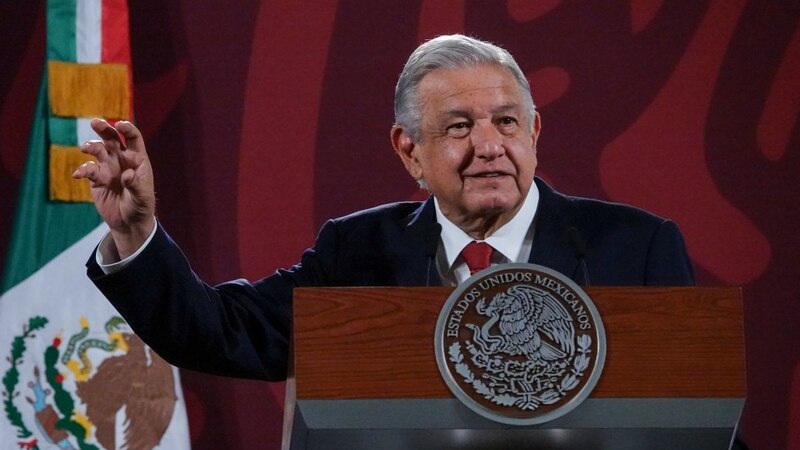 El presidente Andrés Manuel López Obrador da un discurso.