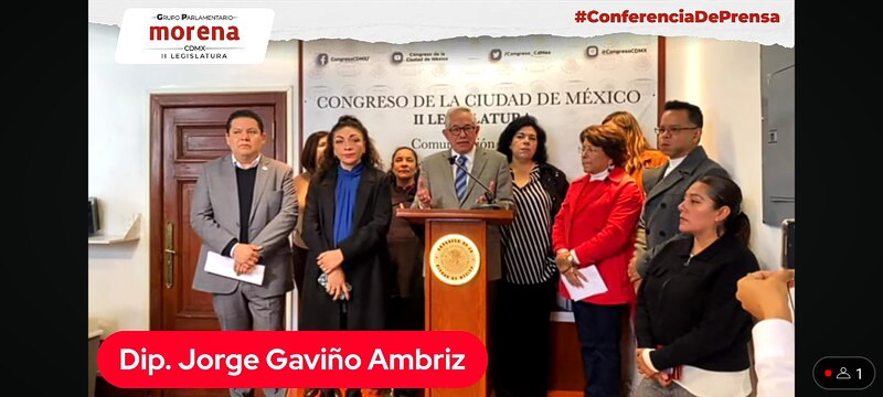 Dip. Jorge Gaviño Ambriz en conferencia de prensa.