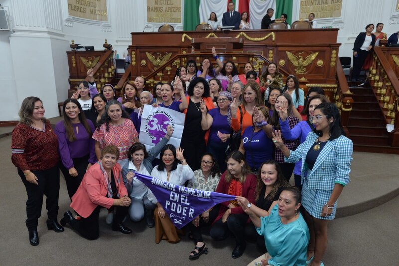 Mujeres en el poder