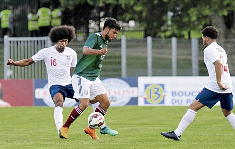 Partido de fútbol entre México e Inglaterra