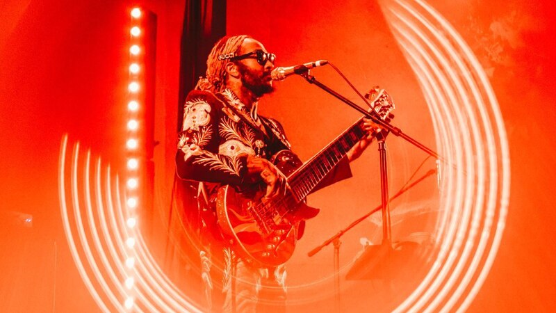 El cantante Lenny Kravitz en concierto