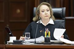 Pide Yasmín Esquivel consultar al INE sobre eventual cambio de fecha para elecciones judiciales