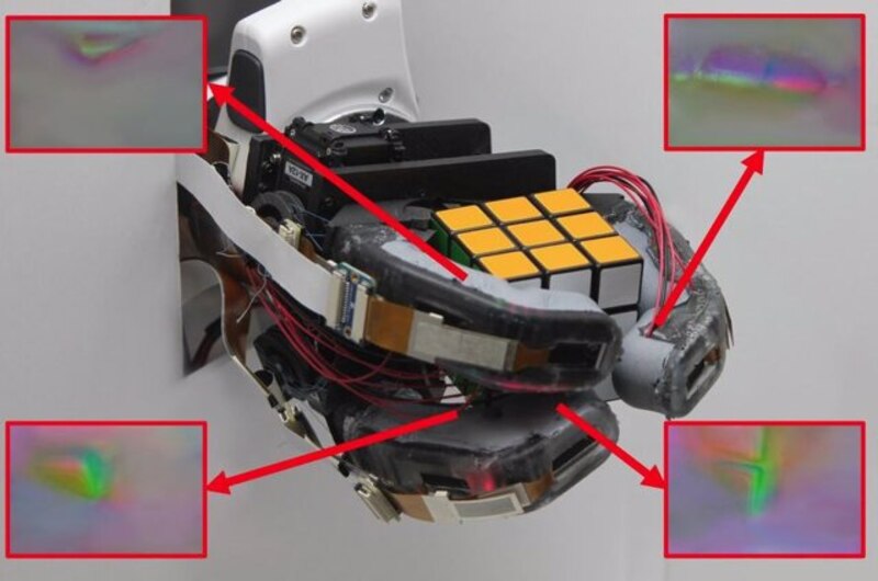 Un robot resuelve un cubo de Rubik