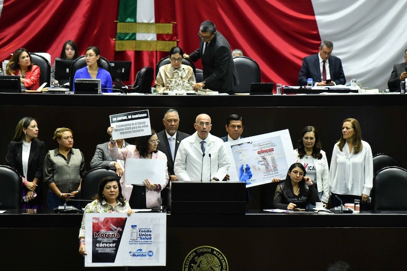 Diputados de Morena defienden recortes a tratamientos contra el cáncer y vacunas para niños