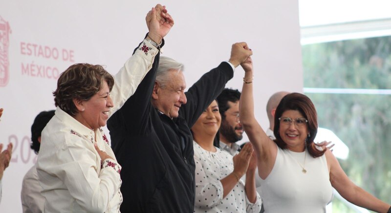 El presidente López Obrador encabeza la ceremonia del Grito de Independencia en el Estado de México