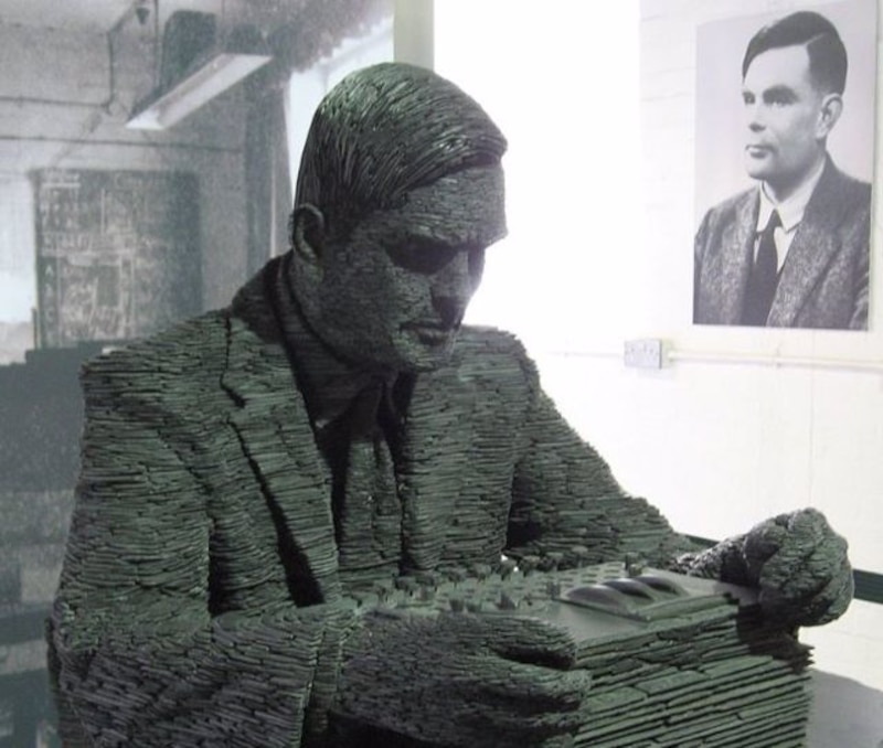 Monumento a Alan Turing