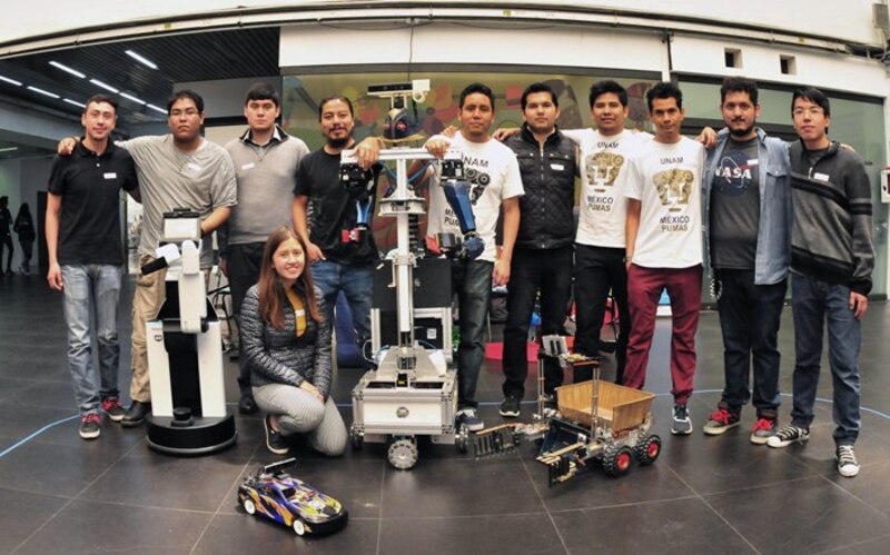 Estudiantes mexicanos desarrollan robots para competir en RoboCup