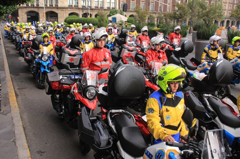 Motociclistas de la Cruz Roja Mexicana
