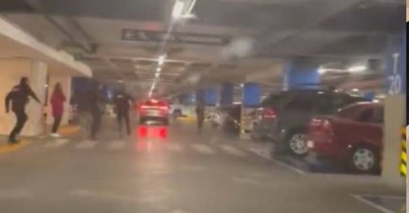 ¡Pelea en el estacionamiento!