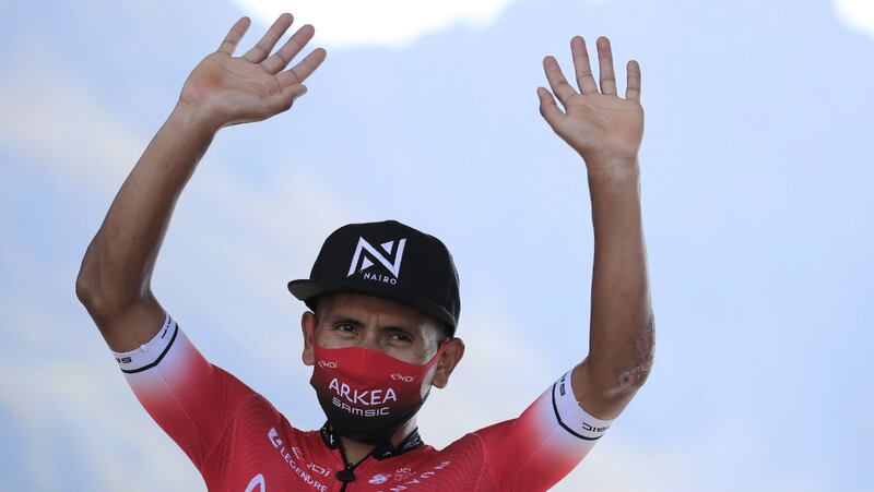 Nairo Quintana, ciclista colombiano, celebra su victoria en la etapa 17 del Tour de Francia 2022.