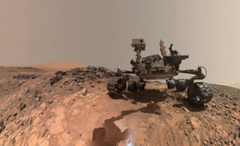 El rover Curiosity de la NASA explora la superficie de Marte