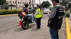 Multan y retiran motos de Uber, Didi e Indrive por traslado de pasajeros en Jalisco