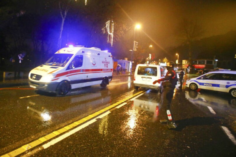 Accidente de tráfico en una calle de la ciudad.