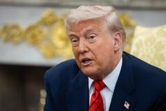 Luego de acción de gracias... Trump acusa a los migrantes de causar “disfunción social” en EU  