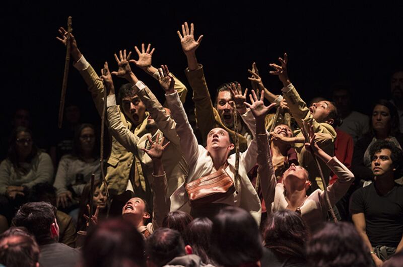 El público está expectante ante la representación teatral