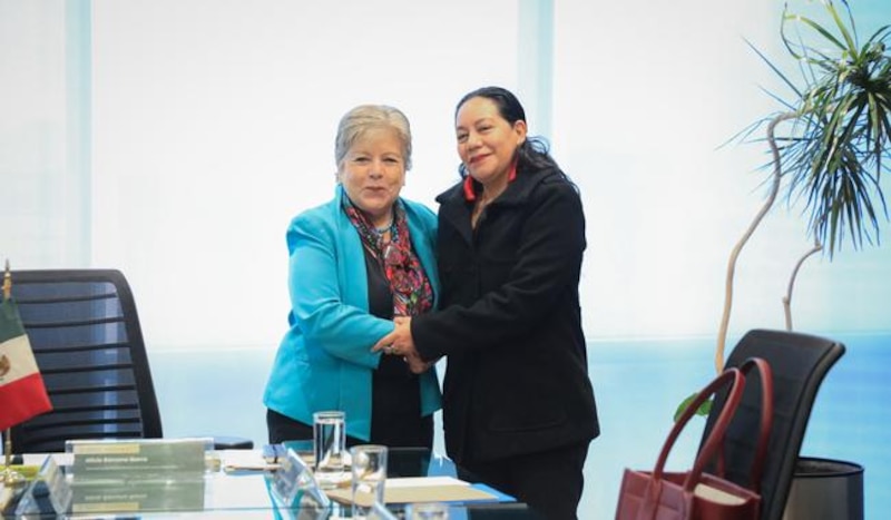 Reunión de trabajo entre la Secretaria de Gobernación, Olga Sánchez Cordero, y la presidenta del Instituto Nacional de los Pueblos Indígenas, Adelina González