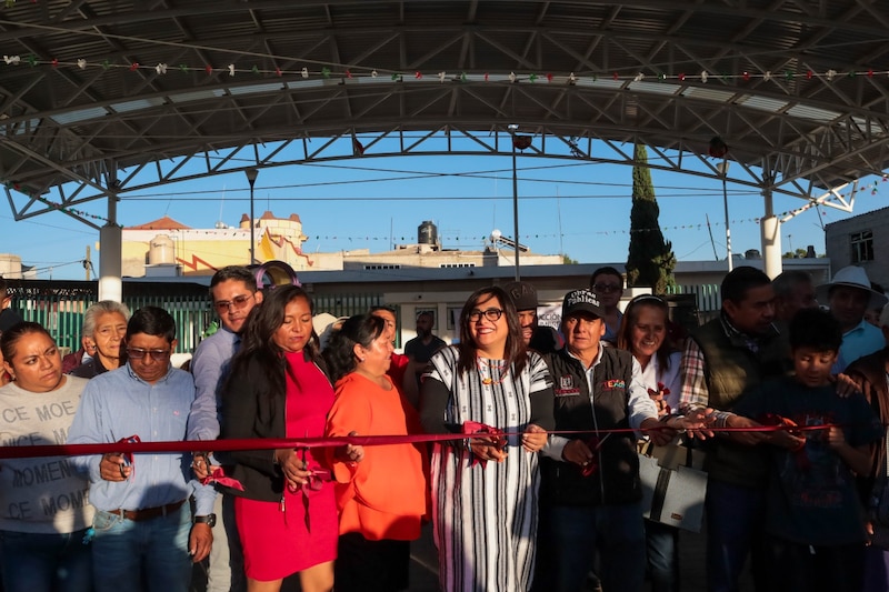 Inauguración de una nueva escuela en México