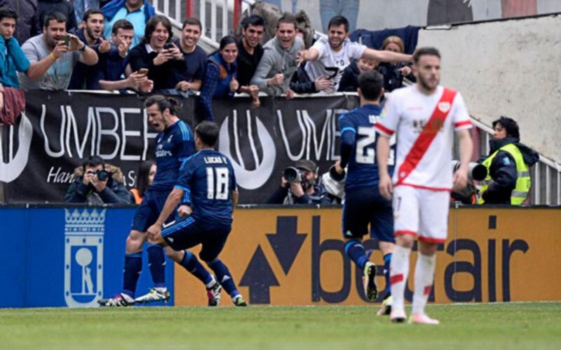 El jugador del Real Madrid, Isco, celebra un gol ante el Rayo Vallecano