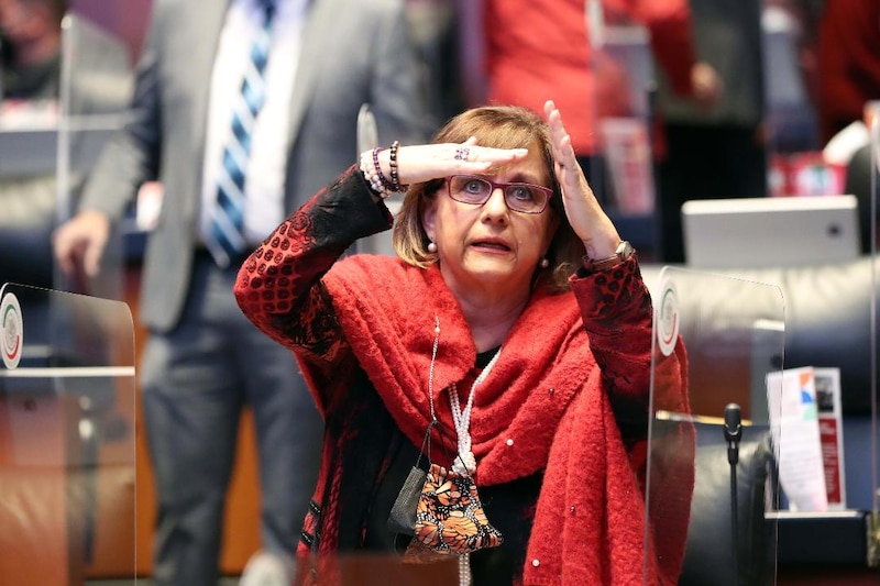 La presidenta de la Cámara de Diputados, Laura Rojas, durante una sesión en el Congreso de la Ciudad de México.