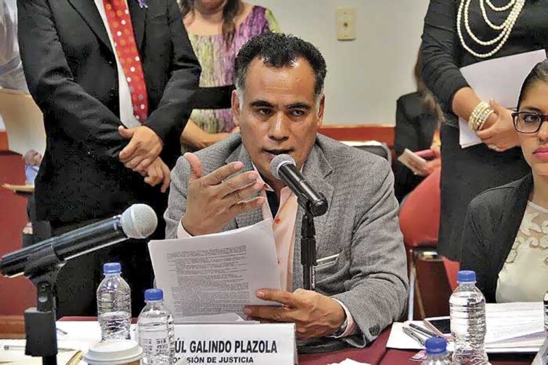 El abogado defensor, Ulises Galindo Plazola, durante una sesión de la Comisión de Justicia del Congreso de la Ciudad de México.